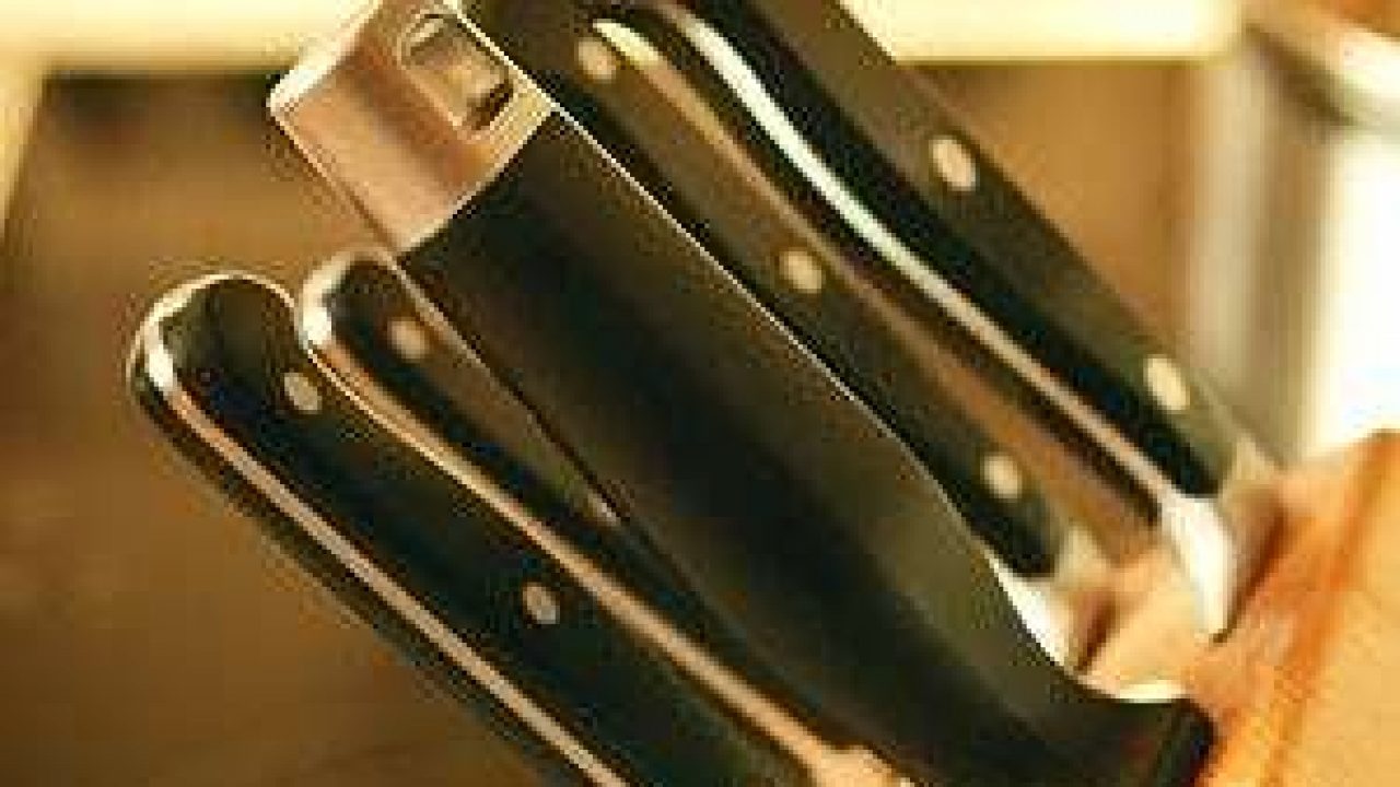 8 Ranuras para un Porta Cuchillos Seguro y Que Ahorra Espacio